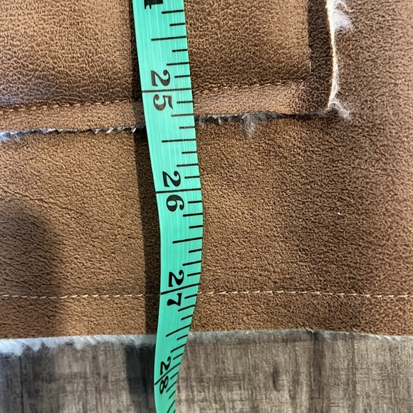 Gentle Fawn Eden faux suede shearling vest like new! - Picture 7 of 8